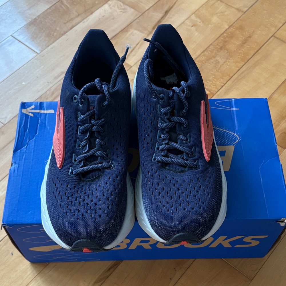 Brooks Women’s Glycerin Max size 9